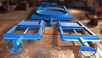 Затворы щитовые для закрытых каналов (глубинные) размер 1600×1600 мм, ручные